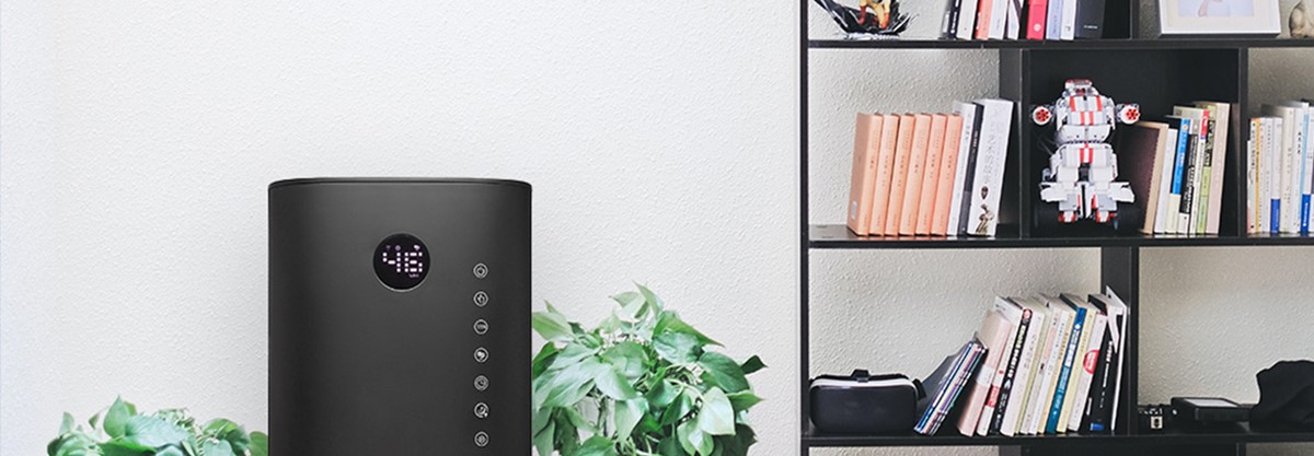 Humidifying indoor air